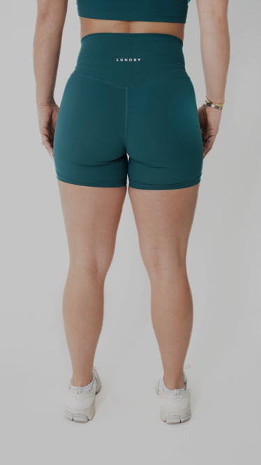 Essential Legend Biker Shorts 6"