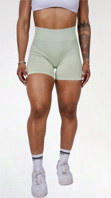 UNIFIED SEAMLESS SCRUNCH SHORT