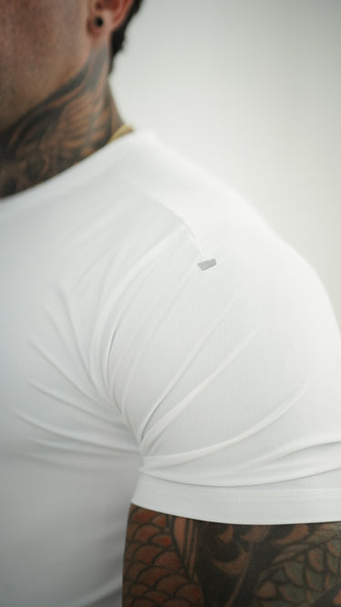 ELEMENT TEE