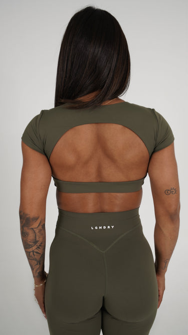 VELOURÉ CROP TEE